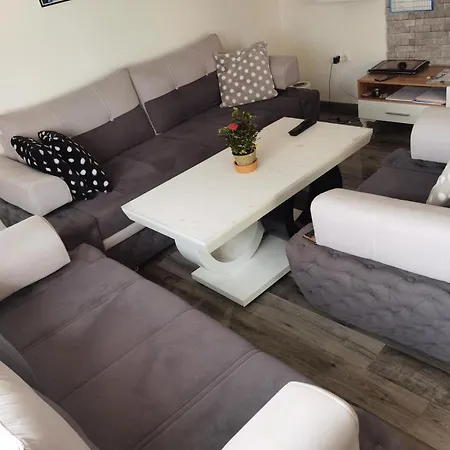 Halal Holidey Kuca Za Odmor * Spahici